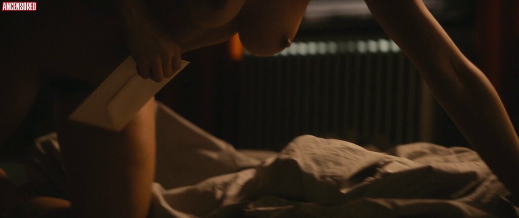 Catrinel Marlon Nude