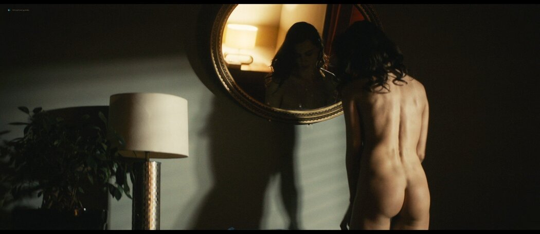 Catrinel Marlon Nude