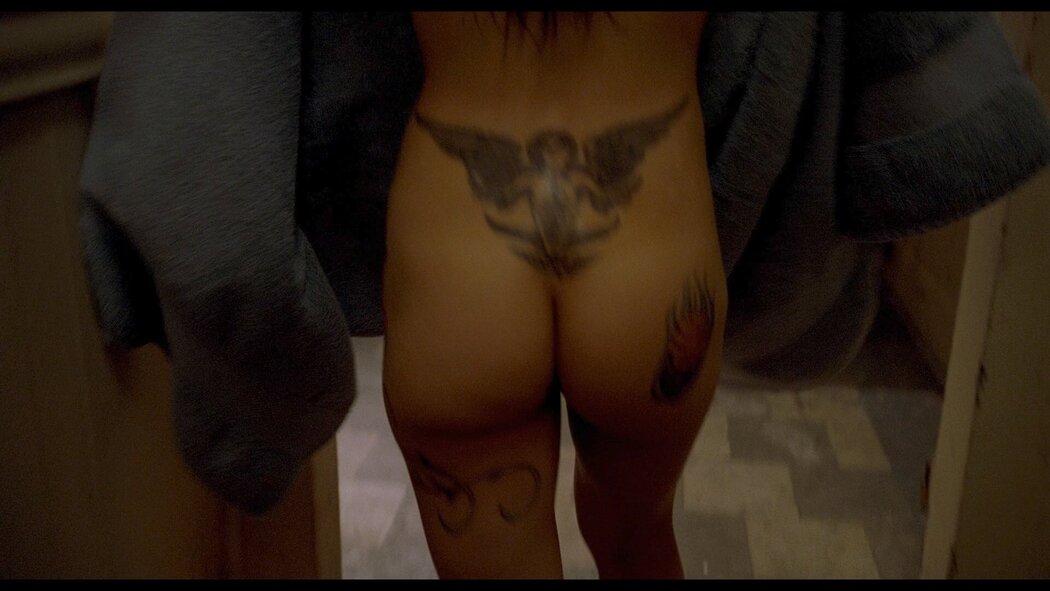 Nude Pics Of Sarah Shahi