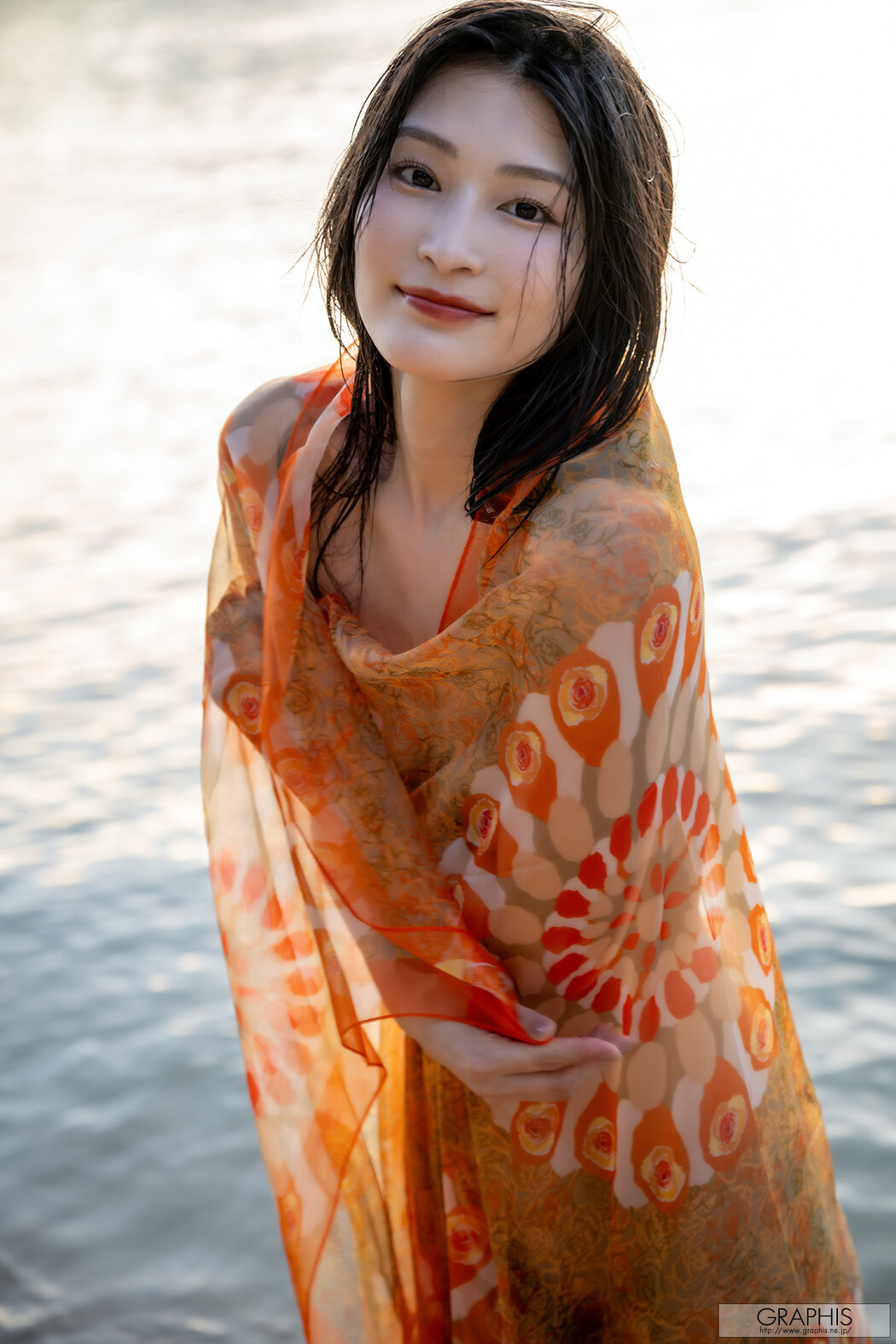 Suzu Honjo 本庄鈴, Graphis Gals 「Devine」 Vol.02