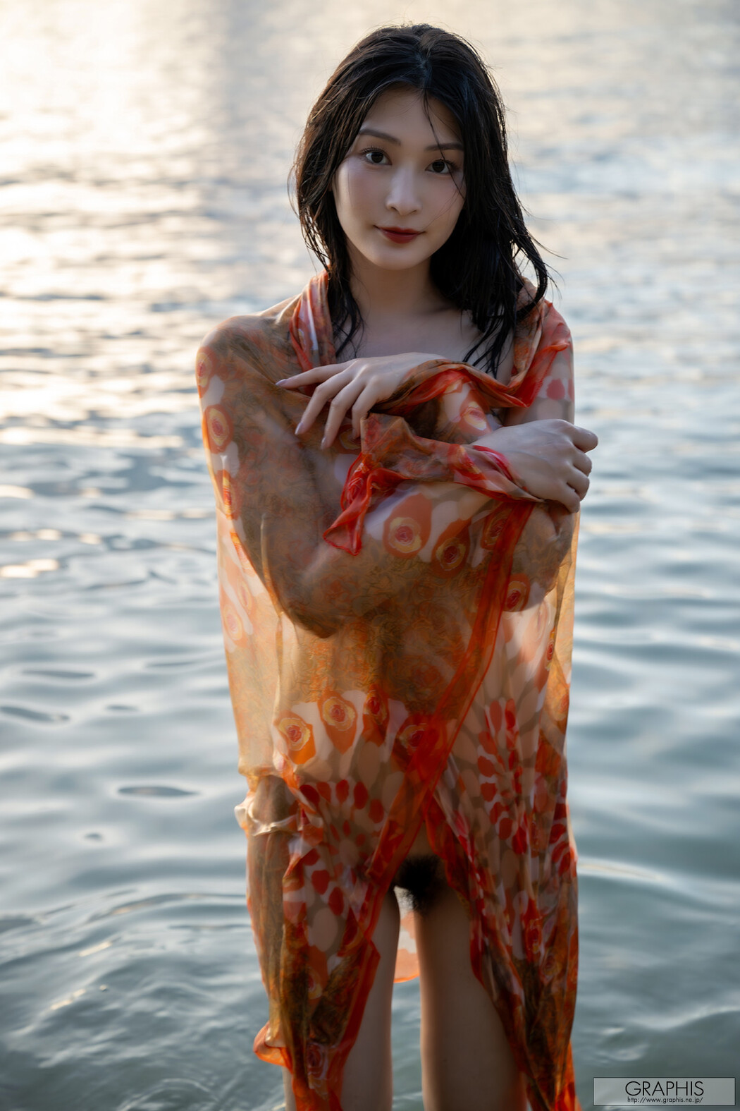 Suzu Honjo 本庄鈴, Graphis Gals 「Devine」 Vol.02