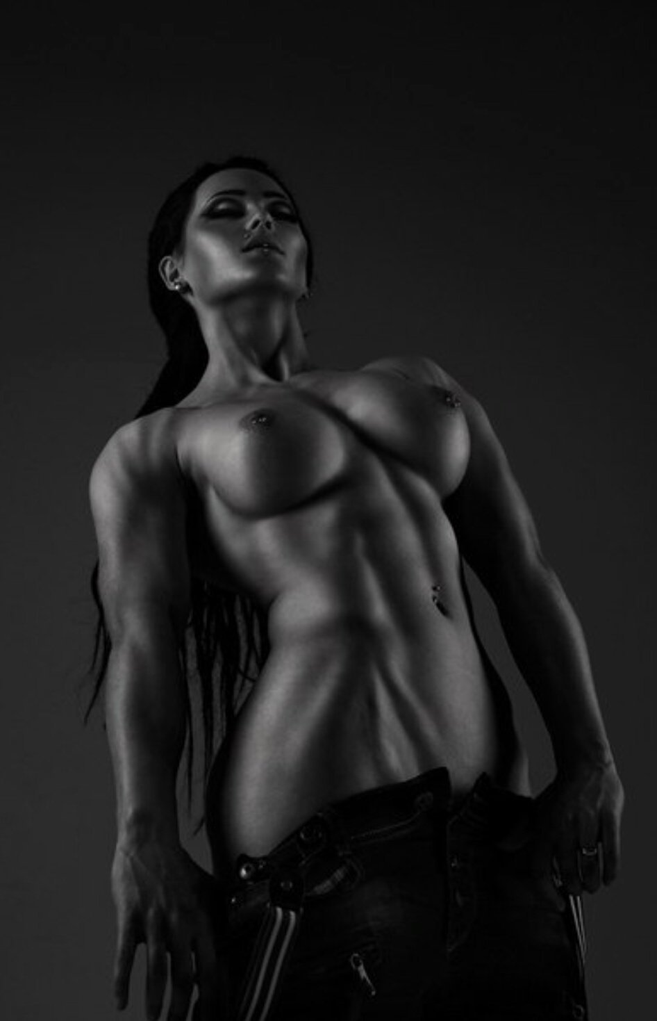 Muscle Women Nude