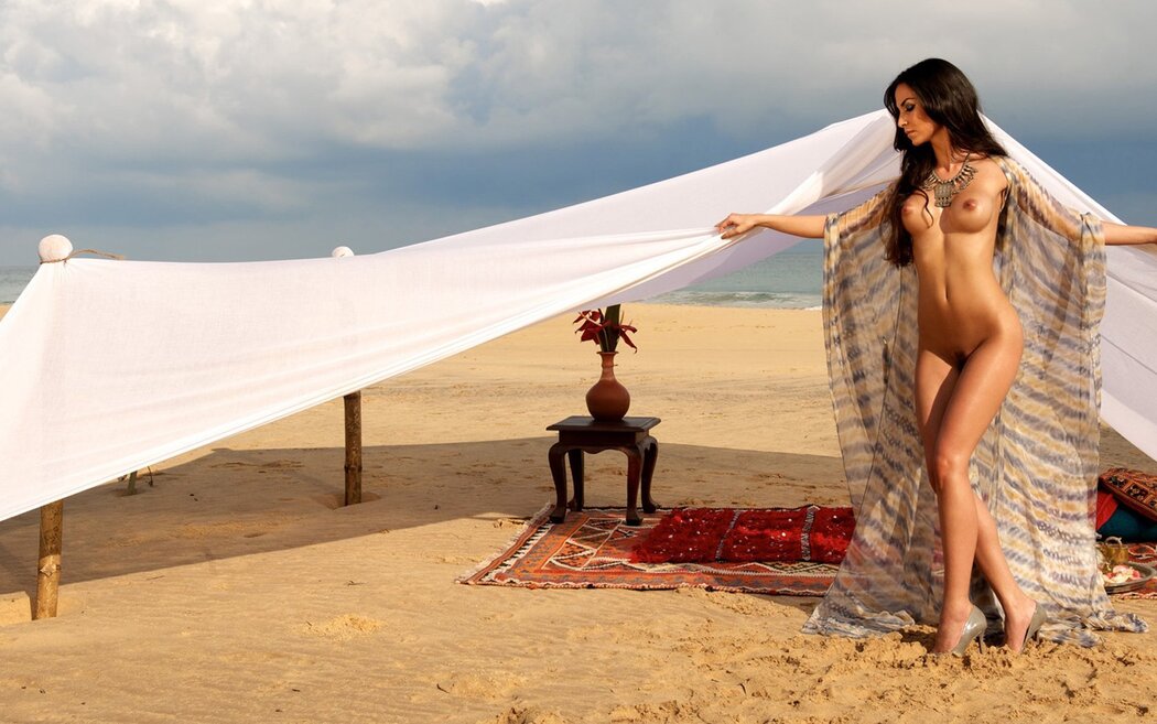 Arab Nude