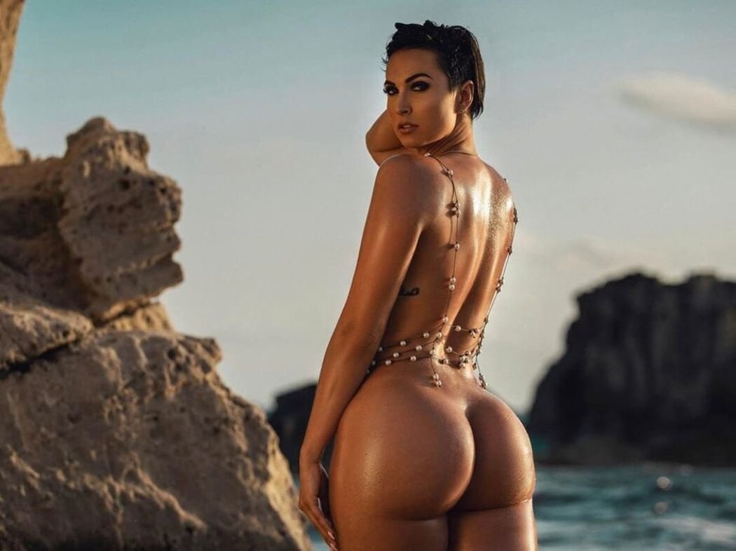 Zahra Elise Nude