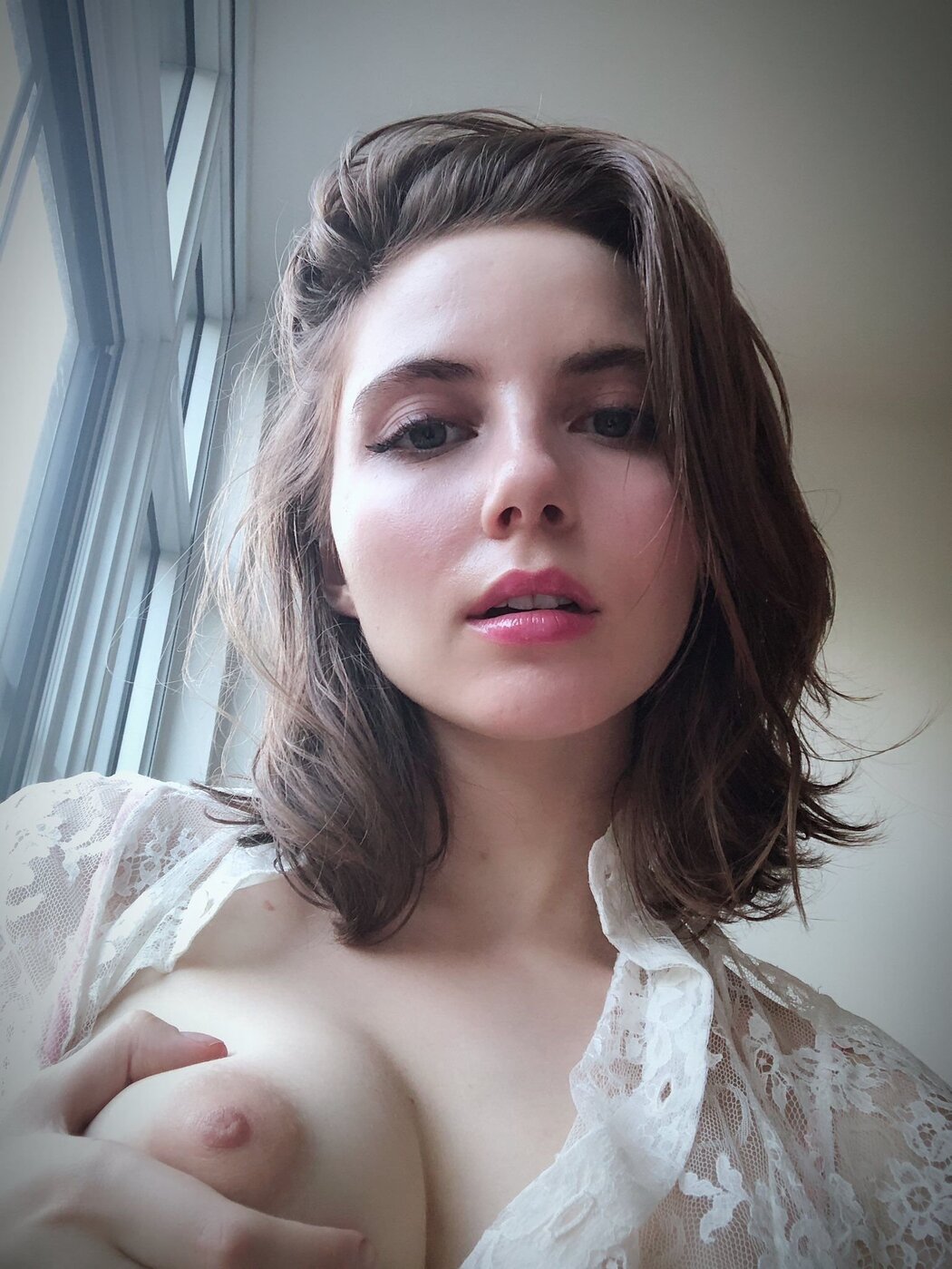 Liara Roux Nude