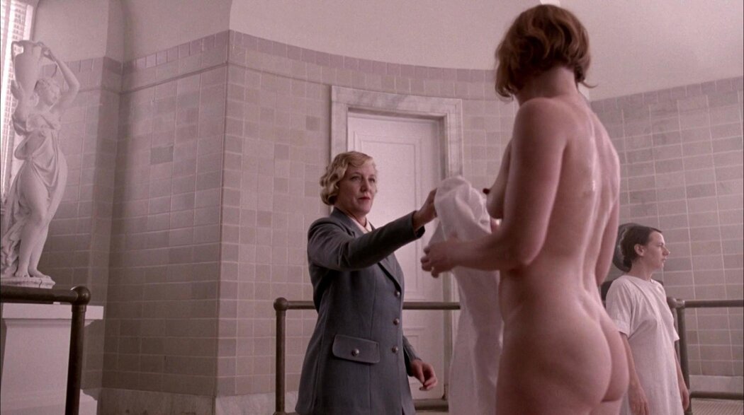 Kelly Macdonald Nude