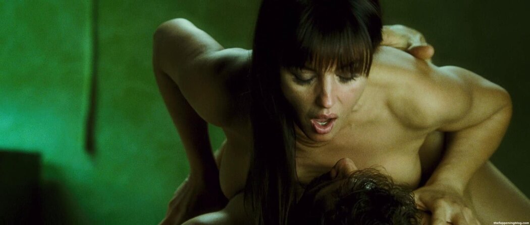Monica Belucci Nude