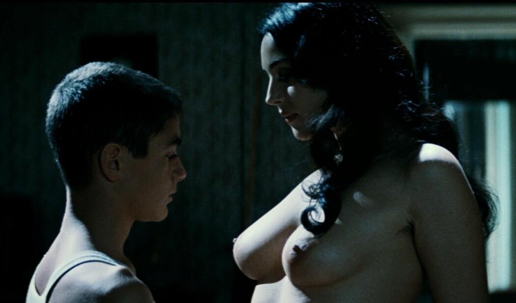 Monica Belucci Nude