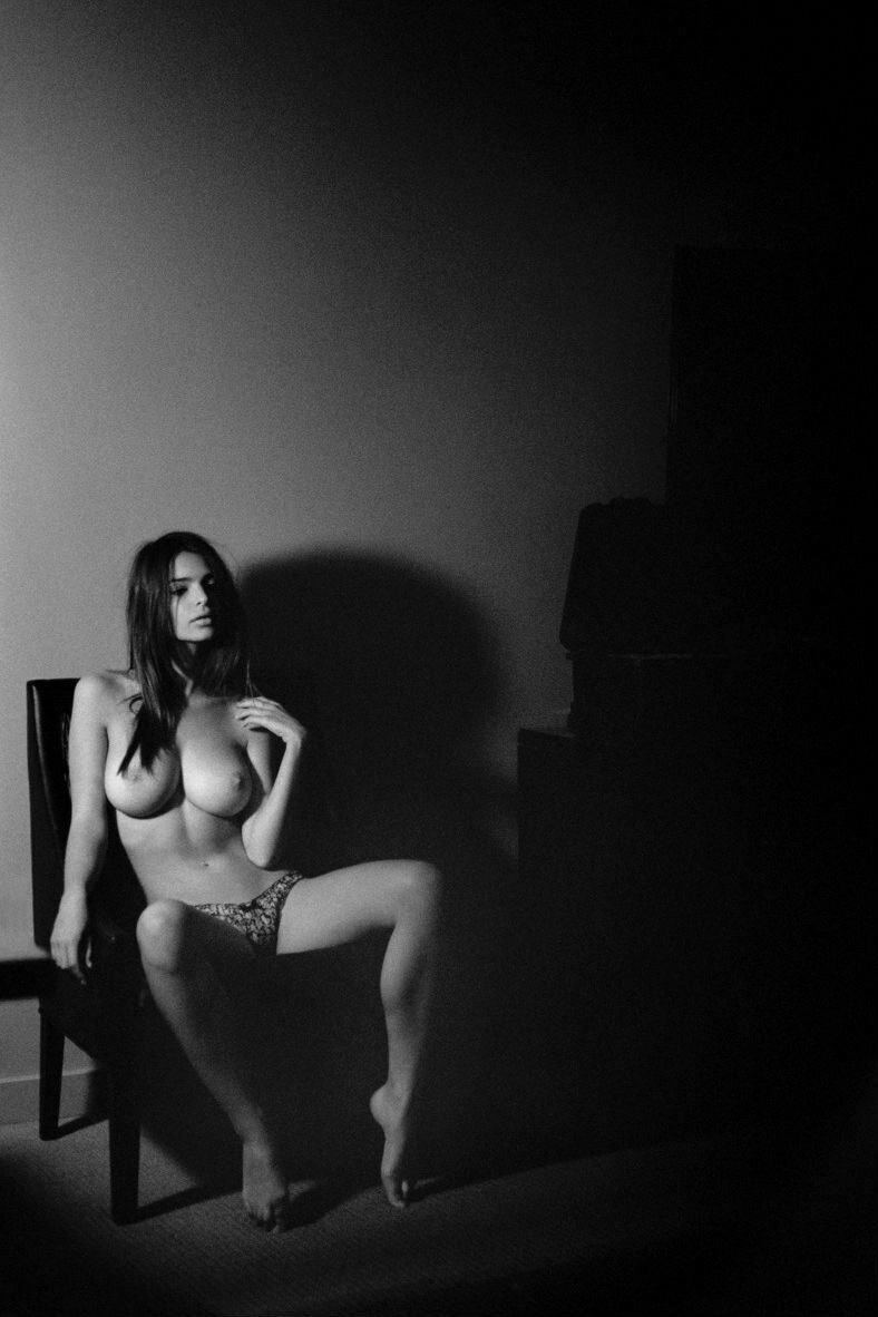 Ratajkowski Nude
