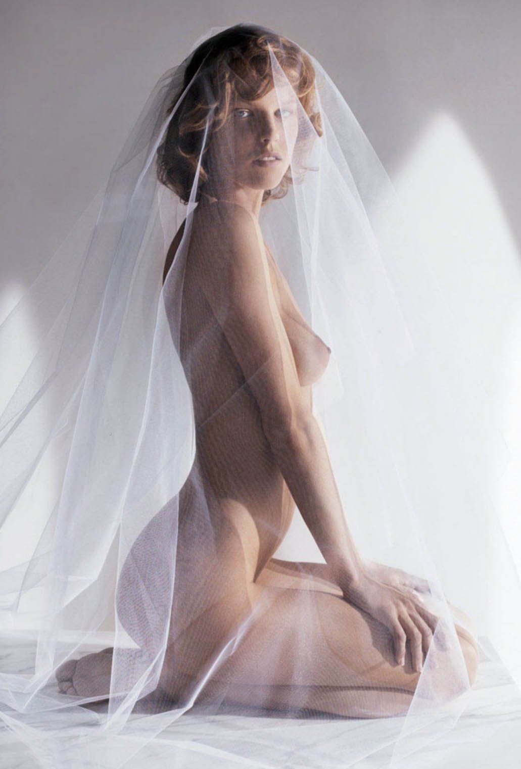 Herzigova Nude