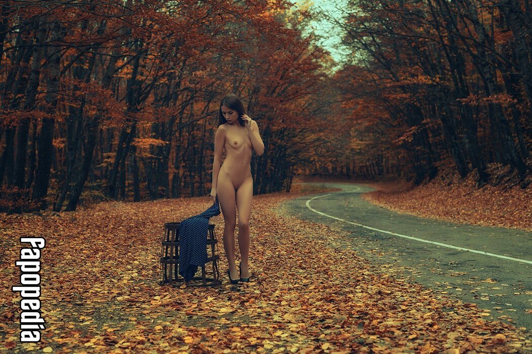 Autumn Nude