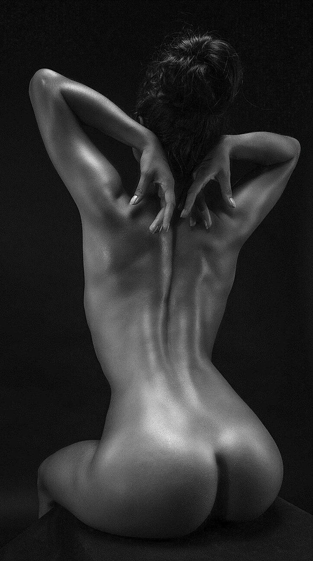 Back Nude Girl