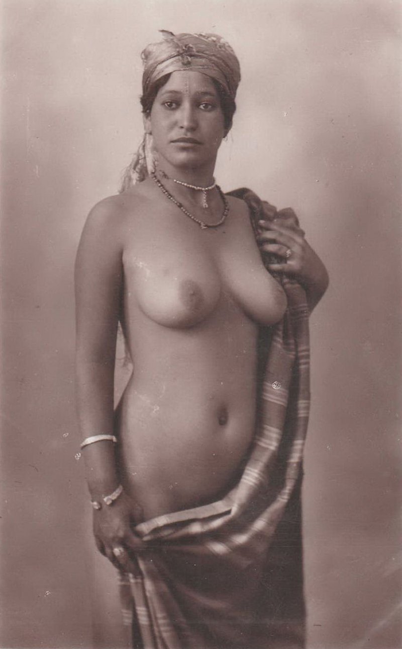 Nude Arabia