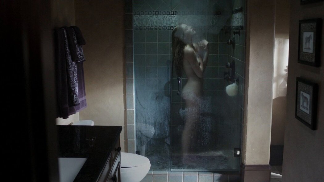 Lily Simmons Nude