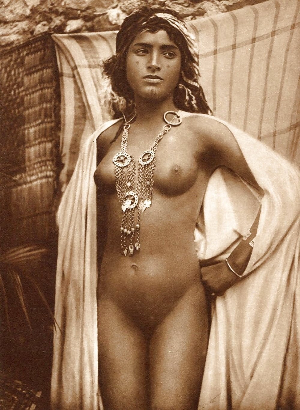 Nude Arabia