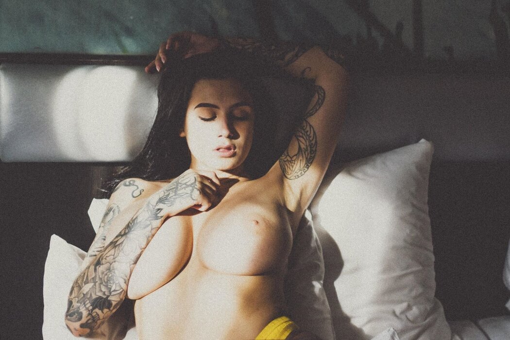 Janefay Nude