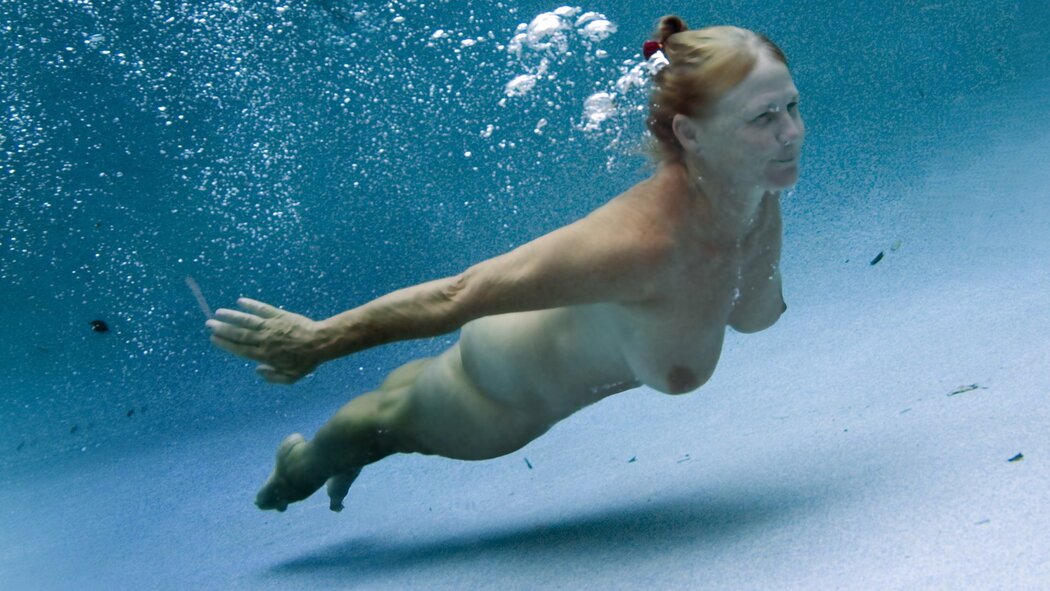 Underwater Nude Scuba