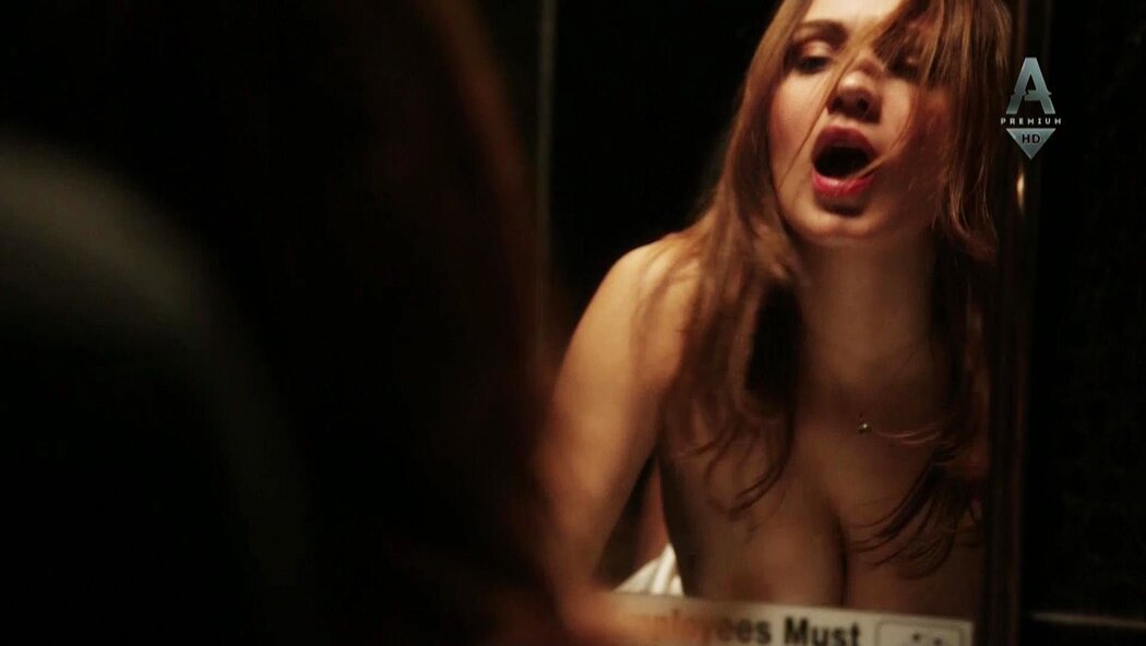 Taylor Cole Nude