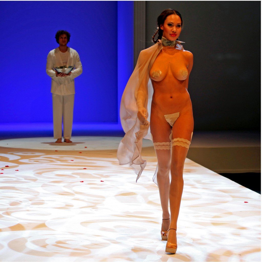 Nude Girls Fashion Show