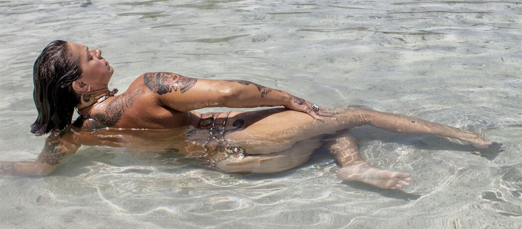 Danielle Colby Nudes