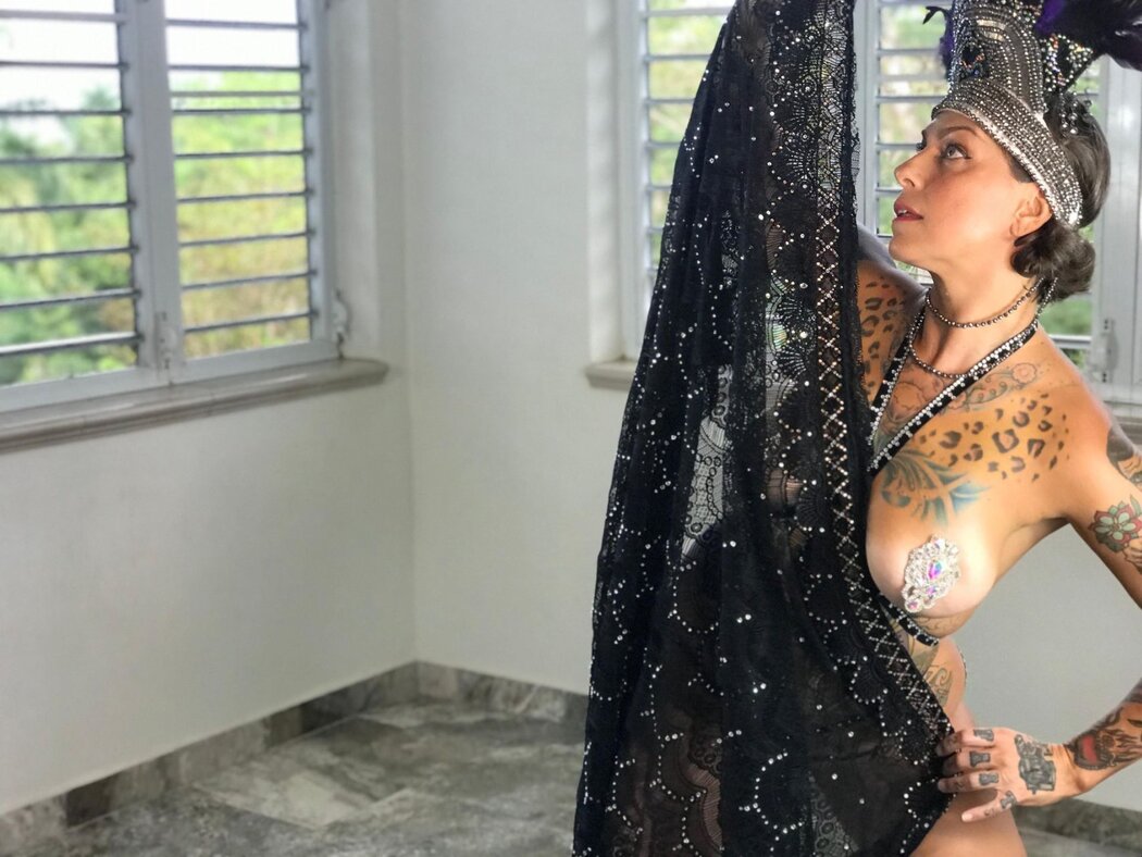 Danielle Colby Nude