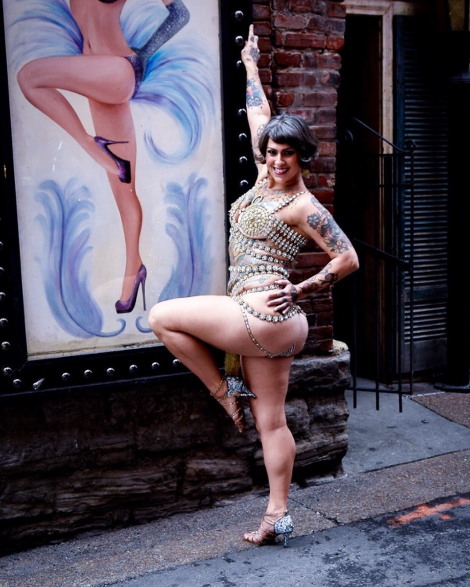Danielle Colby Nudes