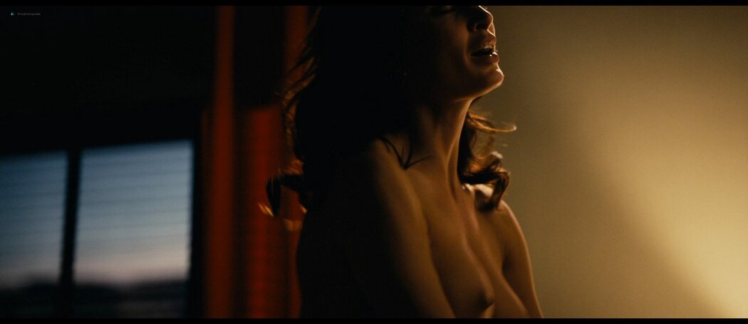 Catrinel Menghia Marlon Nude