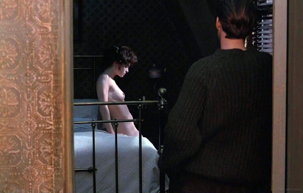 Helena Bonham Nude