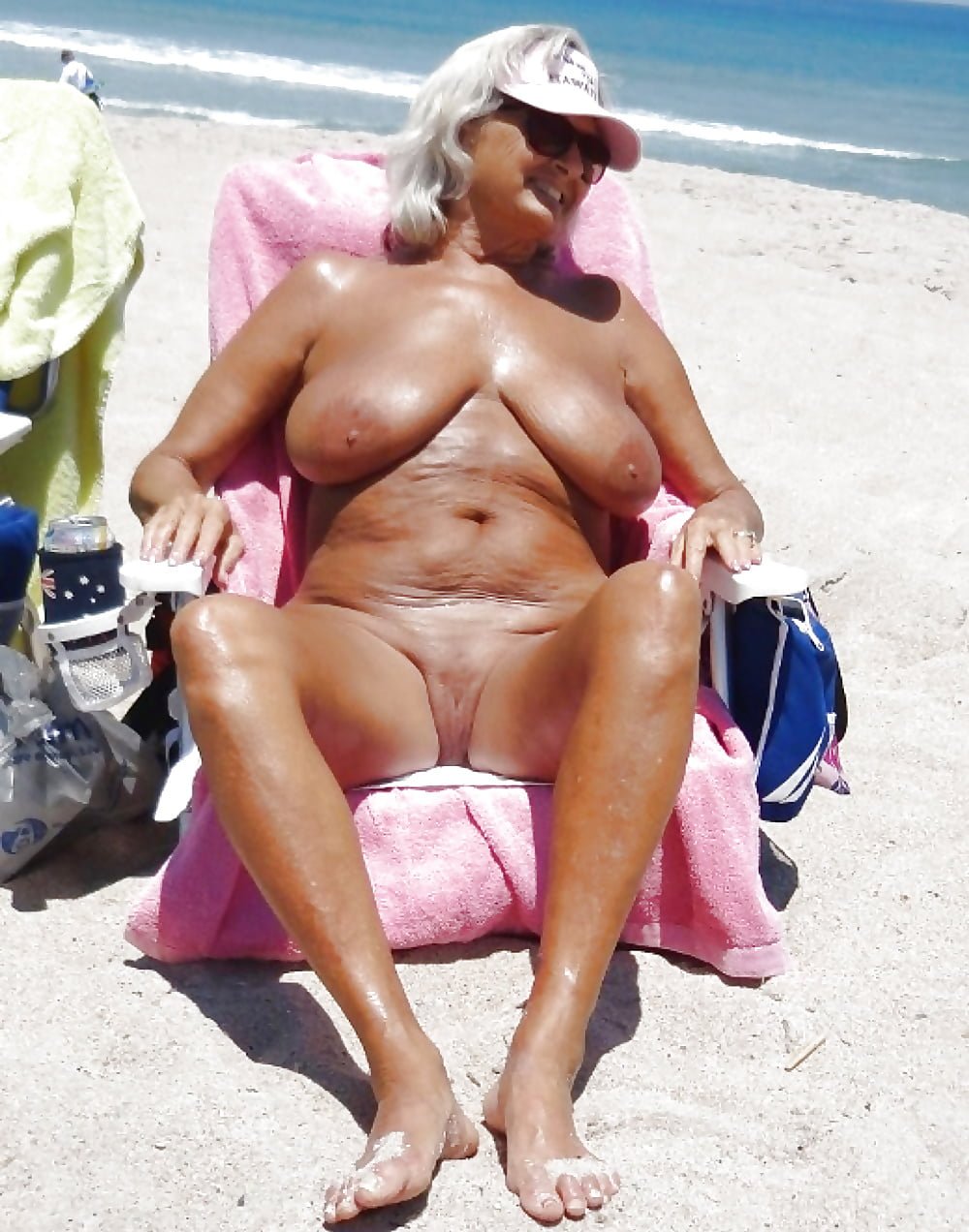 Granny Nude Beach Pics