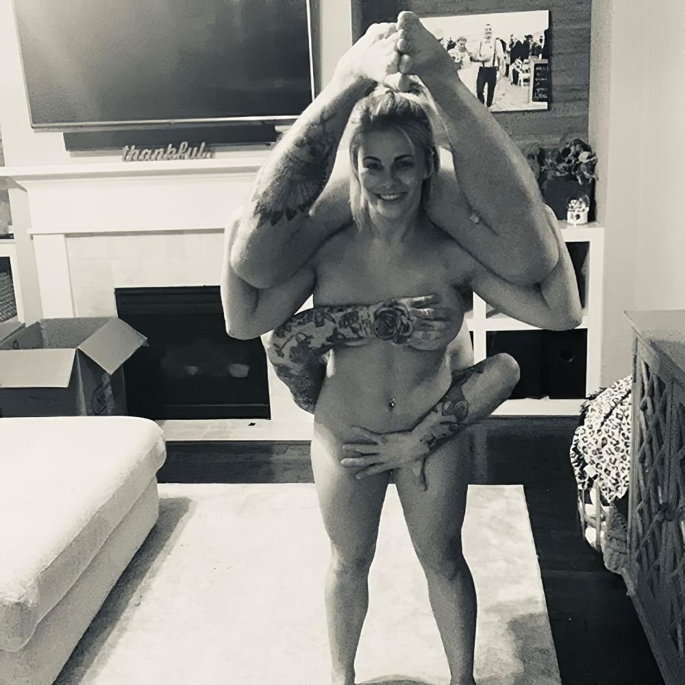 Naked Girls MMA Fighters