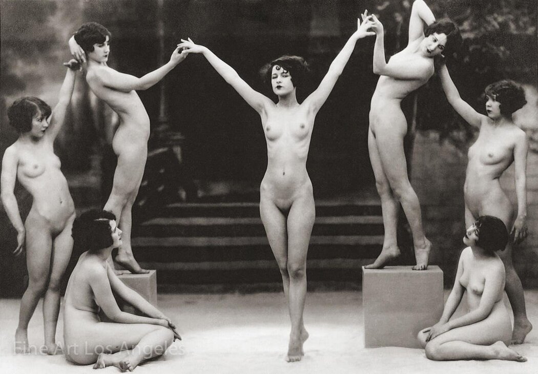 Nude Theatre Pics
