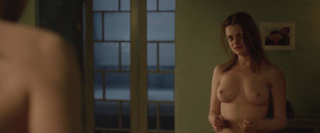 Abigail Breslin Sexy Nude