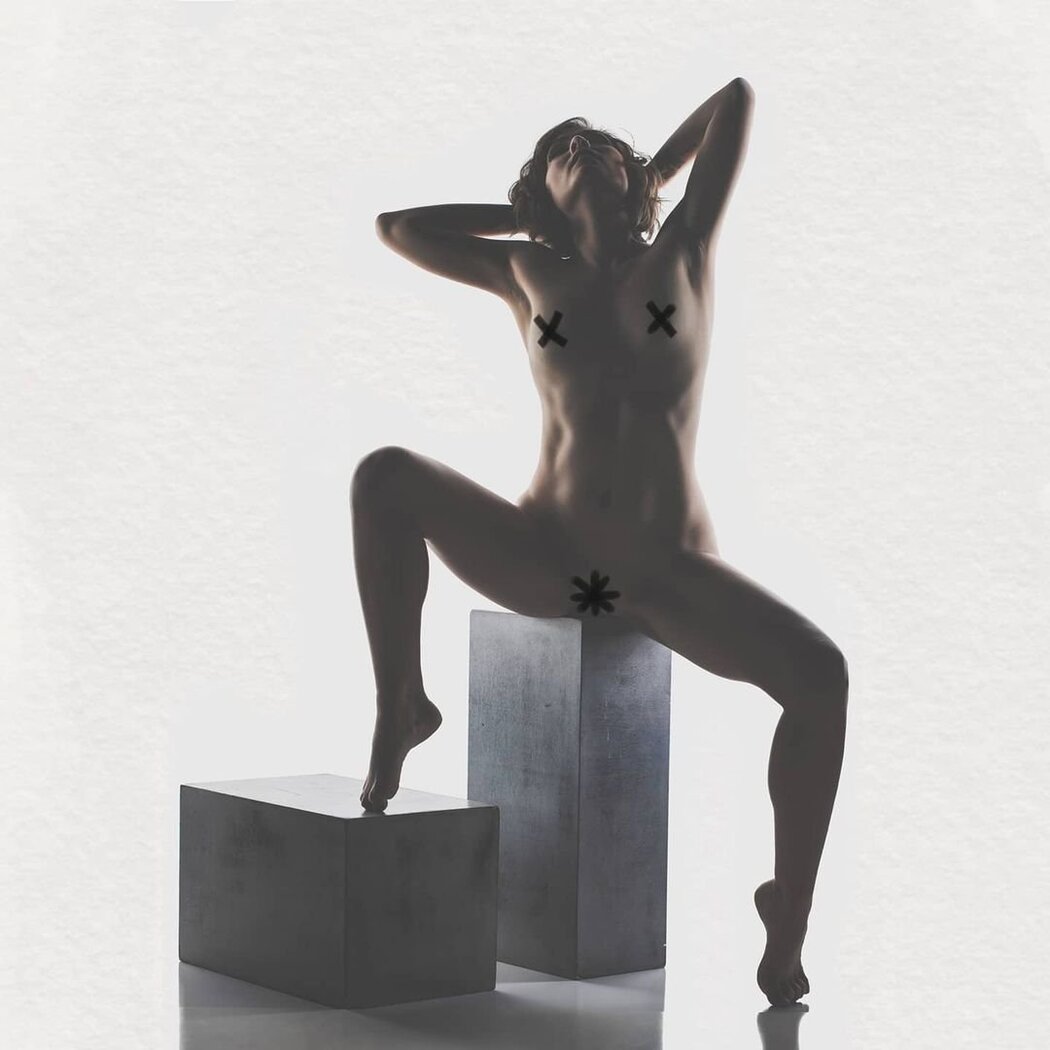 Nikole Mitchell Nude