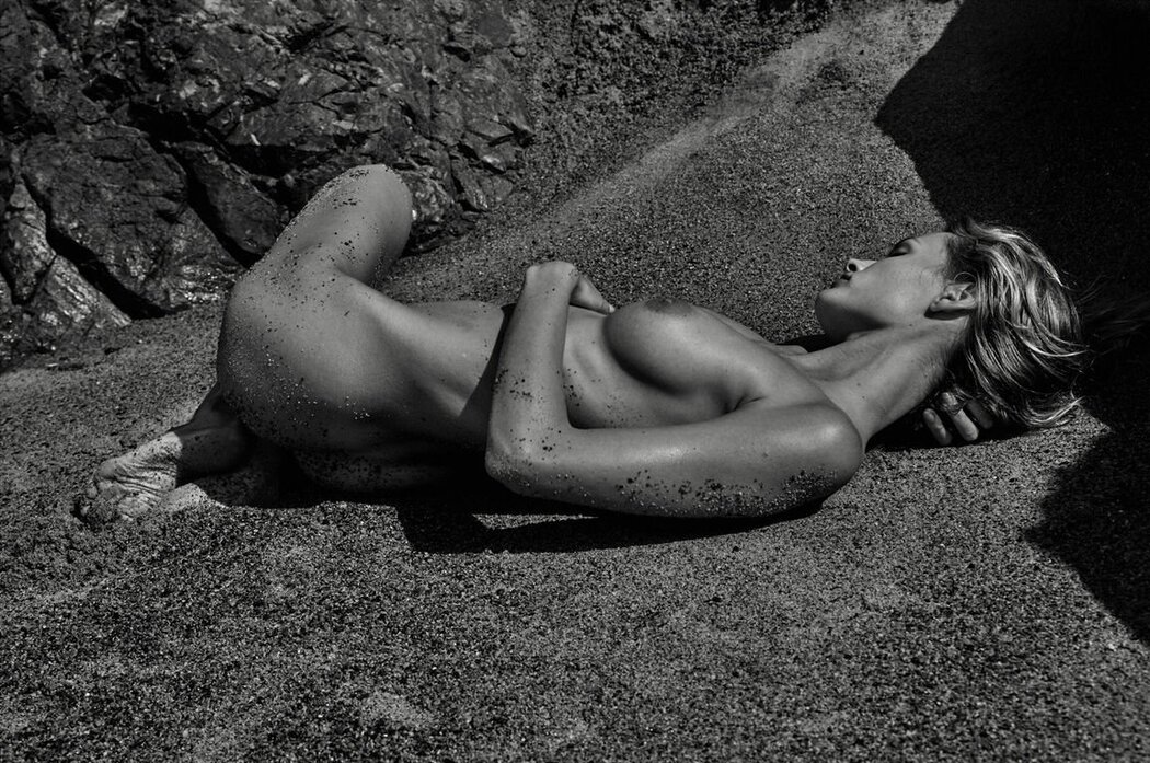 EDITA VILKEVICIUTE NUDE