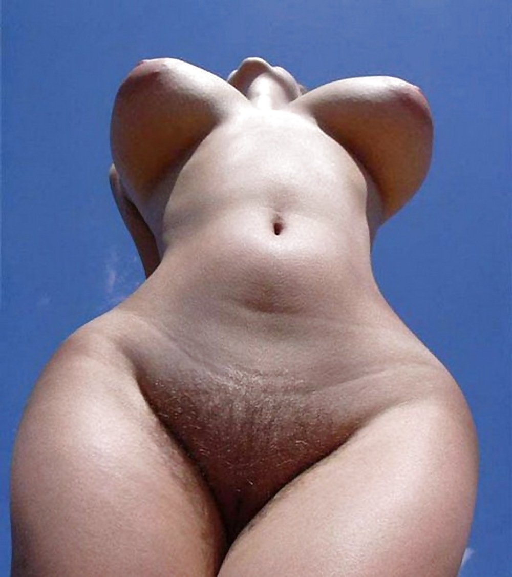 Wide Hips Nude Girl