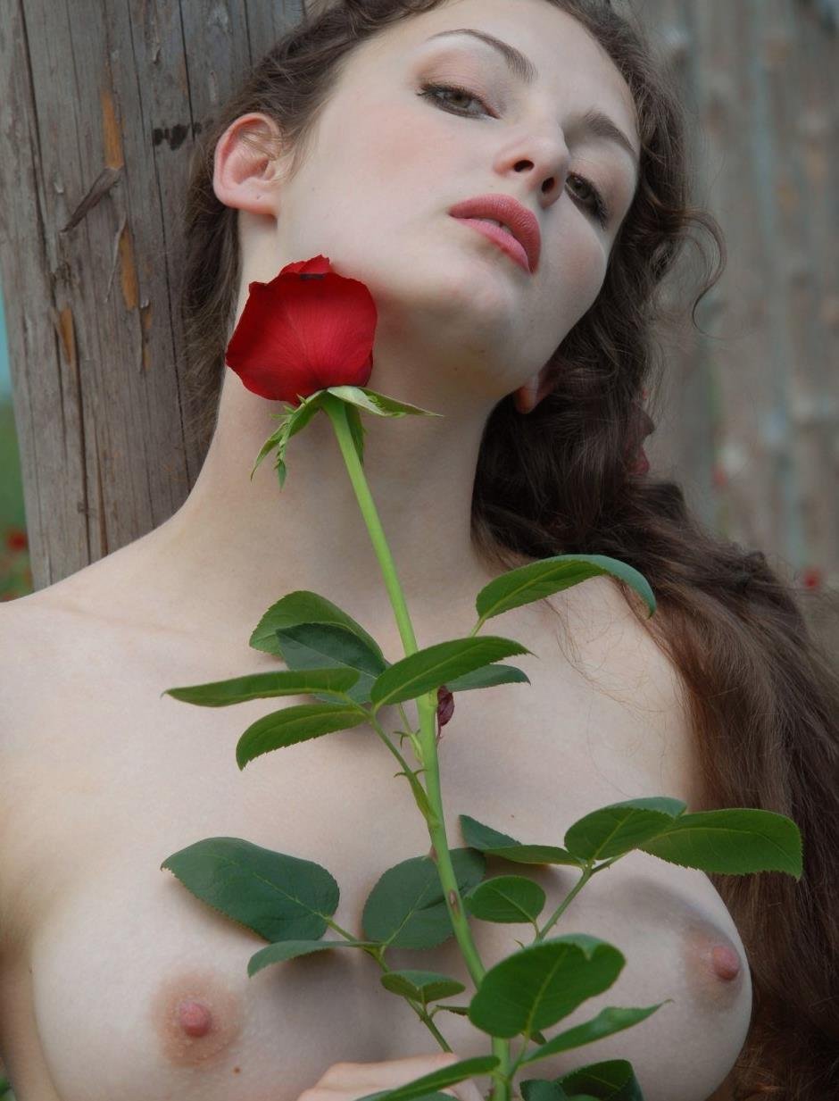Alena Sharipova Nude