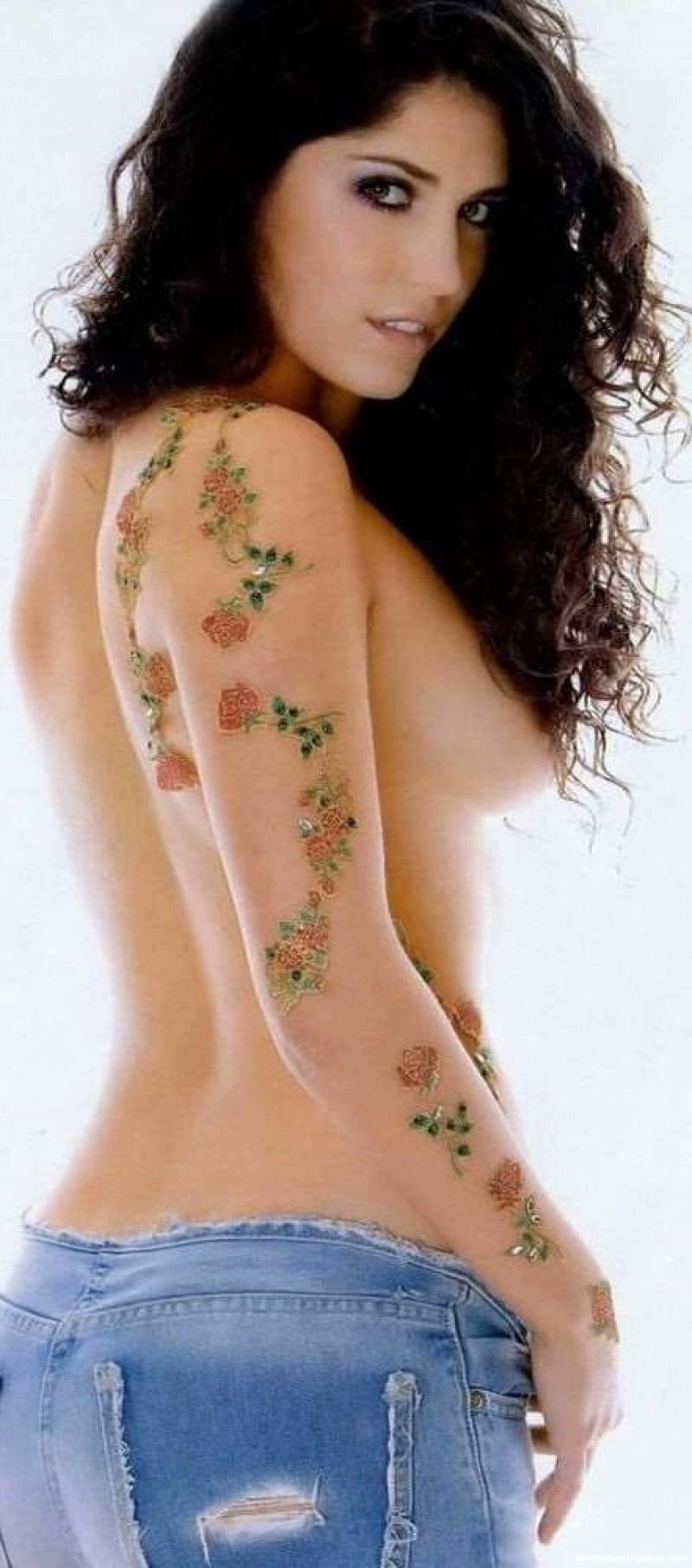 Yolanthe Cabau Nude