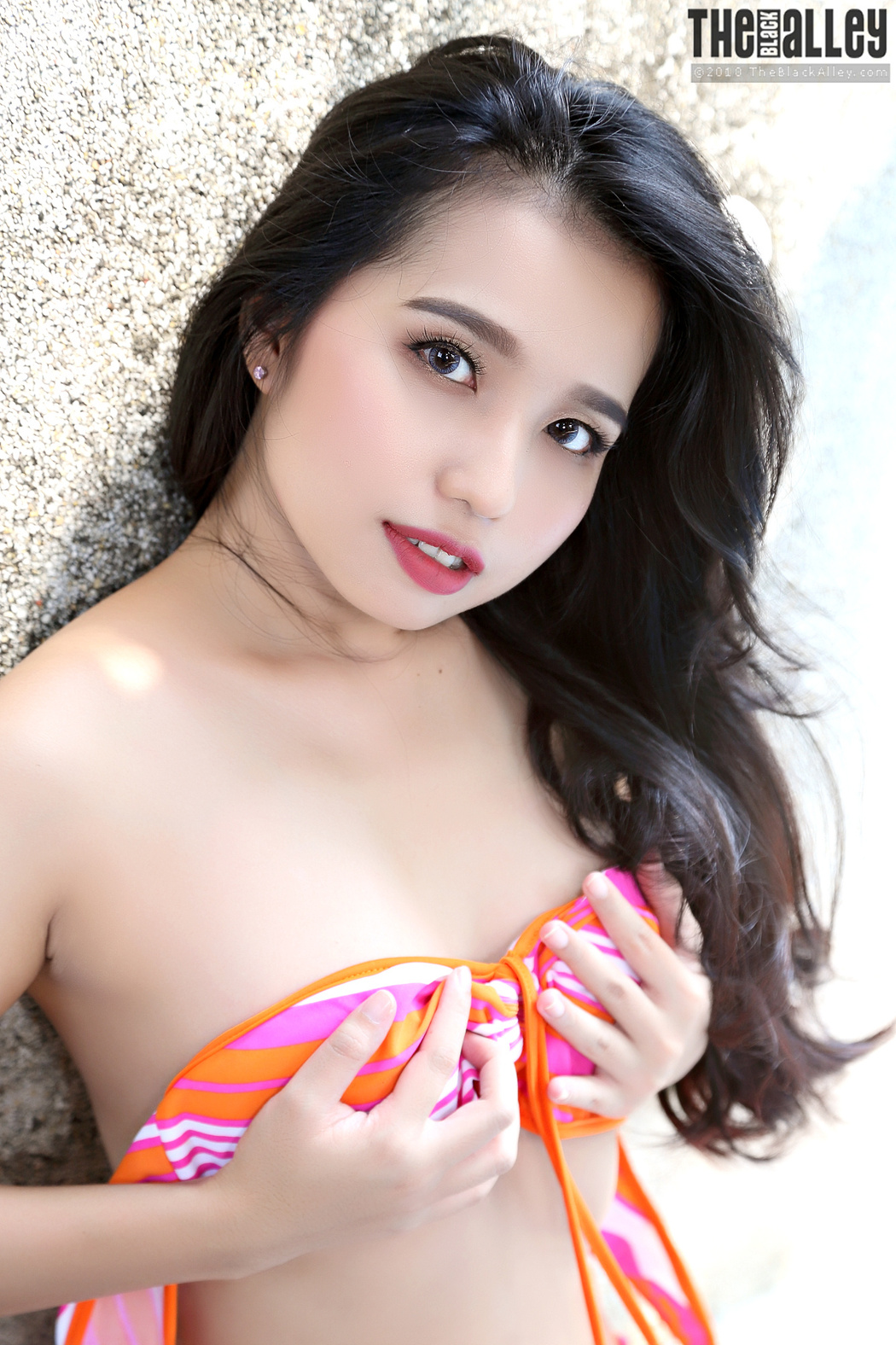 Norah The Black Alley Photobook Set.02