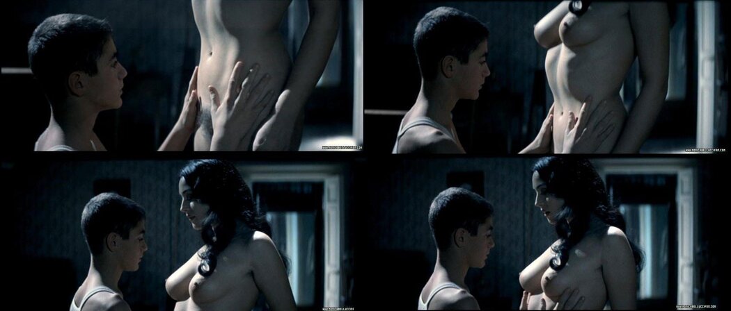Monica Bellucci Nude