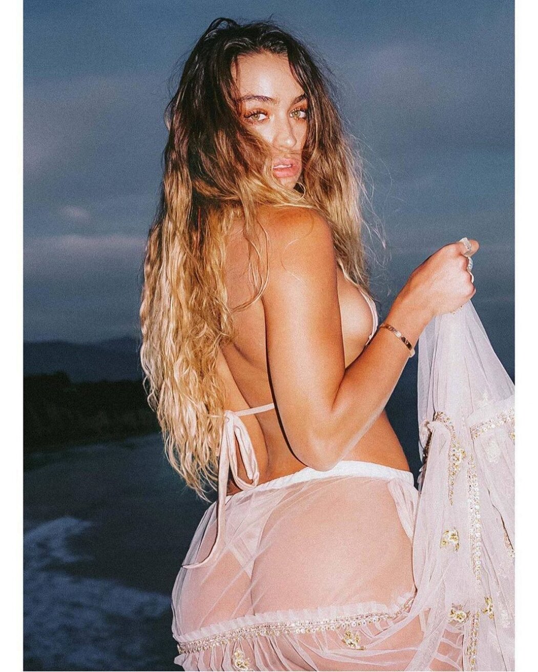 Sommer Ray Nude