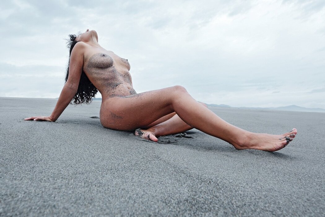 Nude France