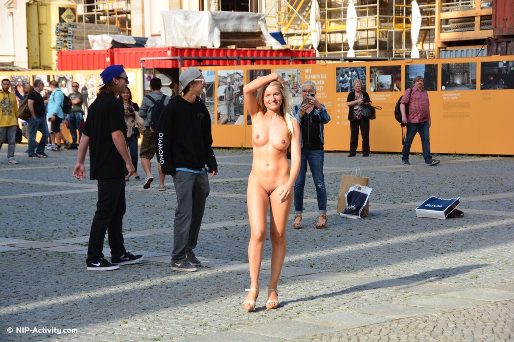 Public Nude Girls