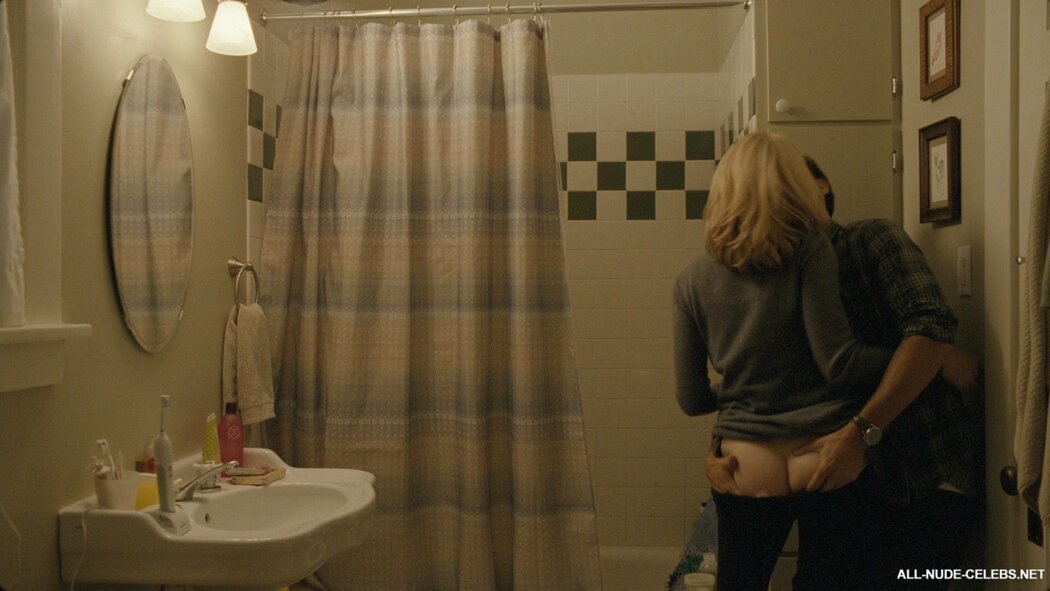 Elizabeth Banks Nude