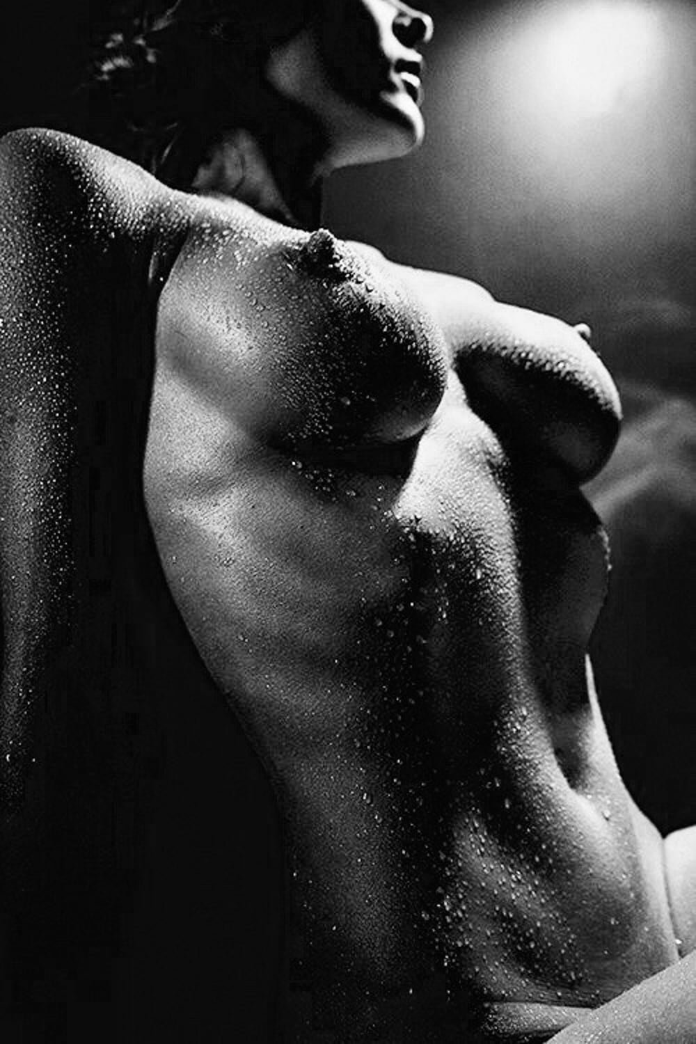 Mosesova Nude
