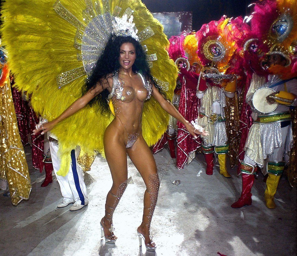 Karnaval Nude