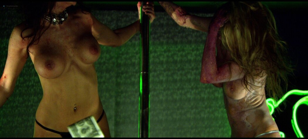 Jennifer Holland Nudes