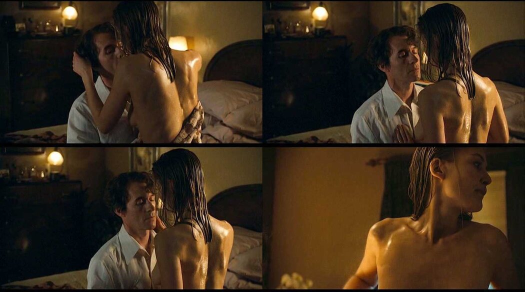 Rosamund Pike Nude