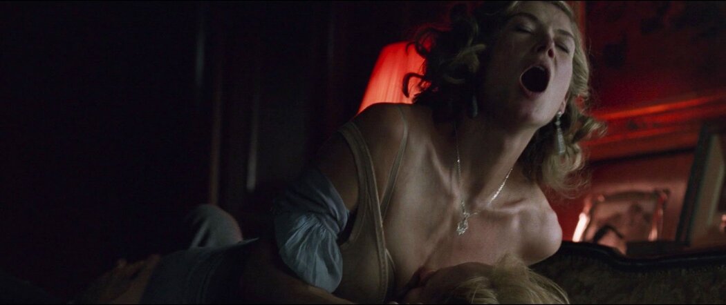 Rosamund Pike Nude