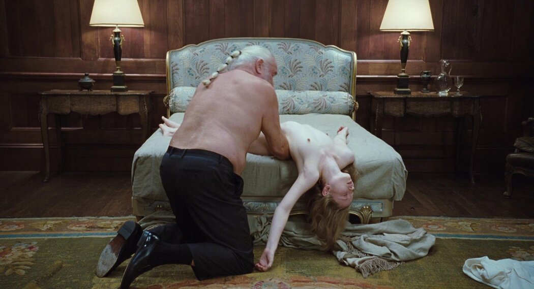 Emily Browning Nude