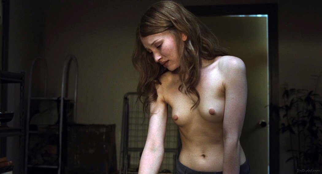 Emily Browning Nude